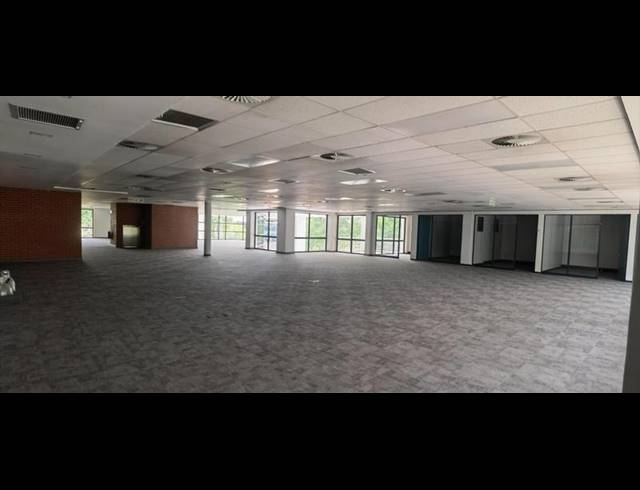 BUSINESS PROPERTY TO RENT IN PERSEQUOR